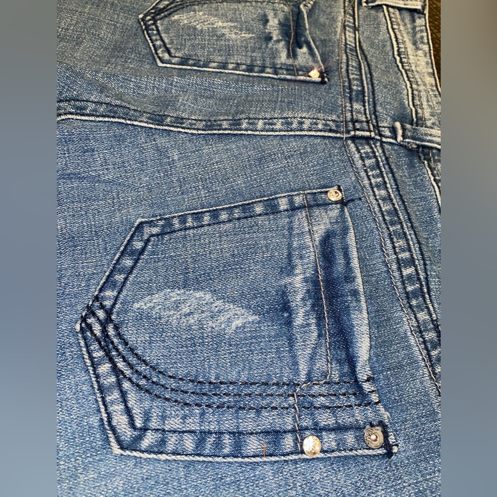 Woman’s jeans with bling detailing - Picture 9 of 11